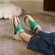 thumbnail image 5 of Sandalias de verano para mujer de tacón bajo de cuero de microfibra de color sólido a la moda Wmkox8yii shjk7268, 5 of 9