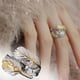 thumbnail image 3 of Electroplated Platino Plata Bicolor Oro Contraste Pluma Anillo Abierto Mujer, 3 of 8