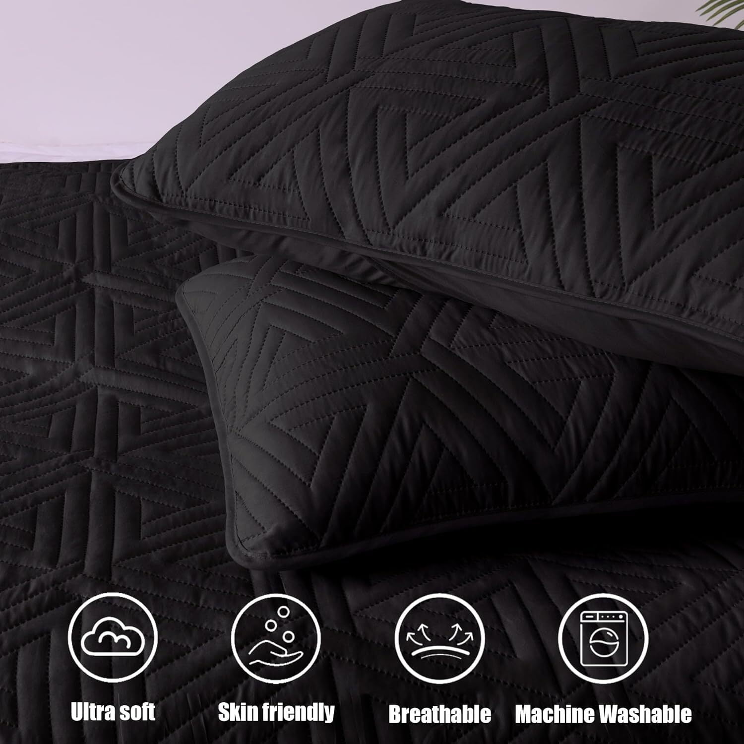 Whale Flotilla 3-Piece King Size Quilt Set for All Season, Classic Geometric Pattern Bedding Set with 2 Pillow Shams, Soft and Lightweight, Black