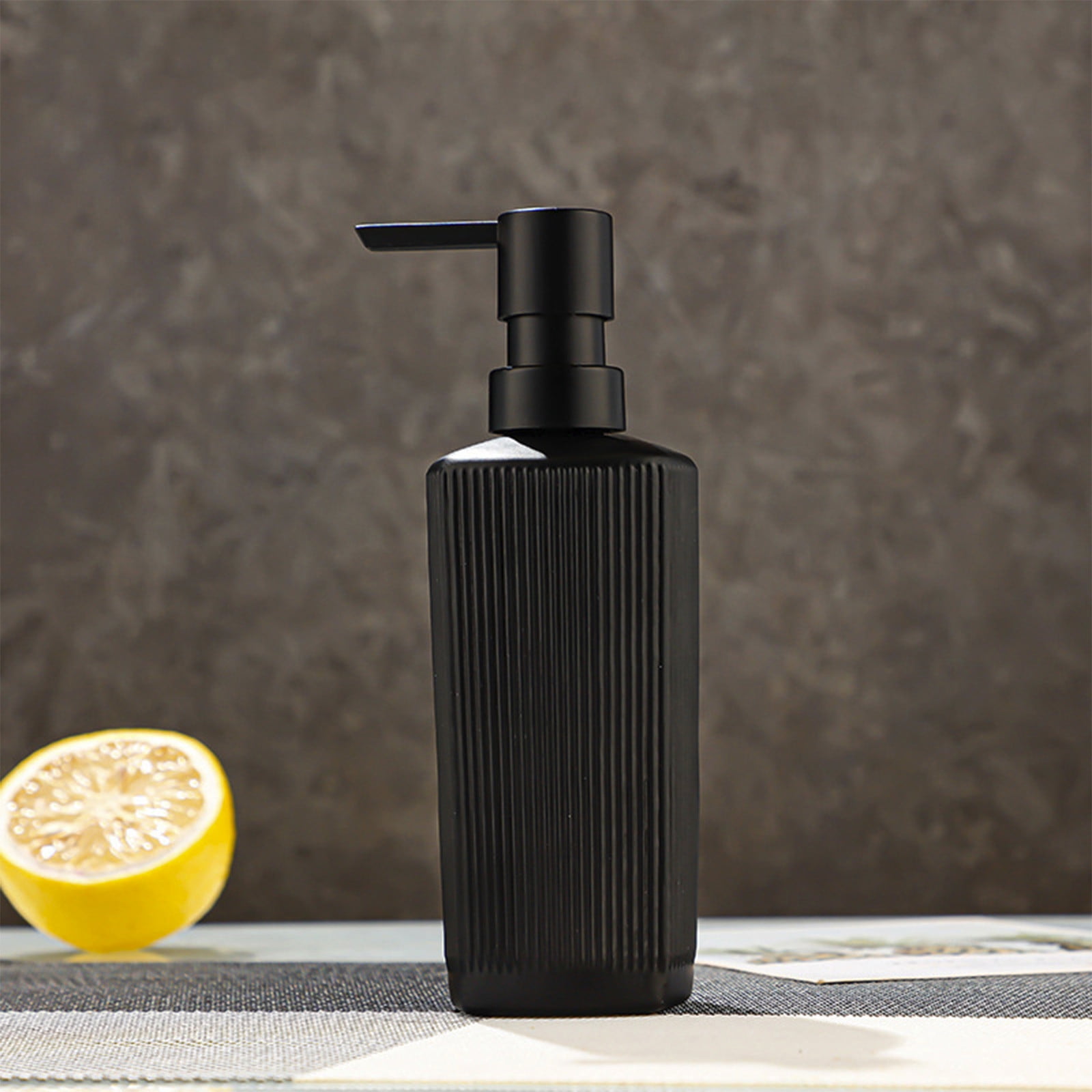 Yooshoverk 350ml Lotion Dispenser, Refillable Soap and Shower Gel Bottle, Durable for Poolside and Bathroom Use