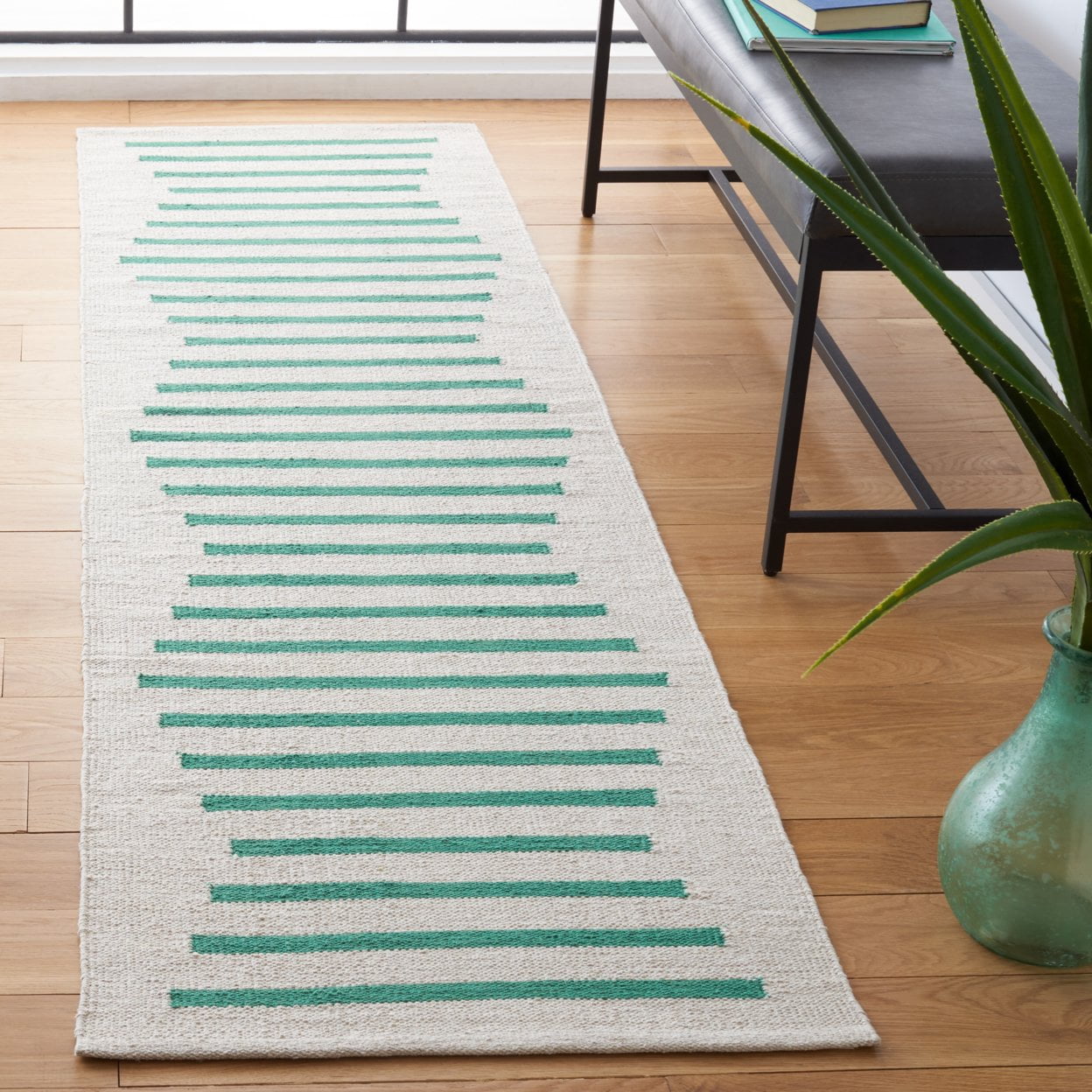 SAFAVIEH Montauk Amadine Striped Cotton Area Rug, Ivory/Dark Green, 5' x 8'