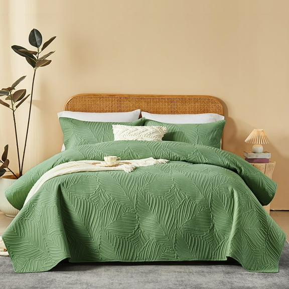 Davulos 3 Pieces Queen Quilt Bedding Set Soft Lightweight Olive Green Bedspread with Leaf Pattern,Microfiber Bed Coverlet Full Size for All Season(1 Quilt, 2 Shams)