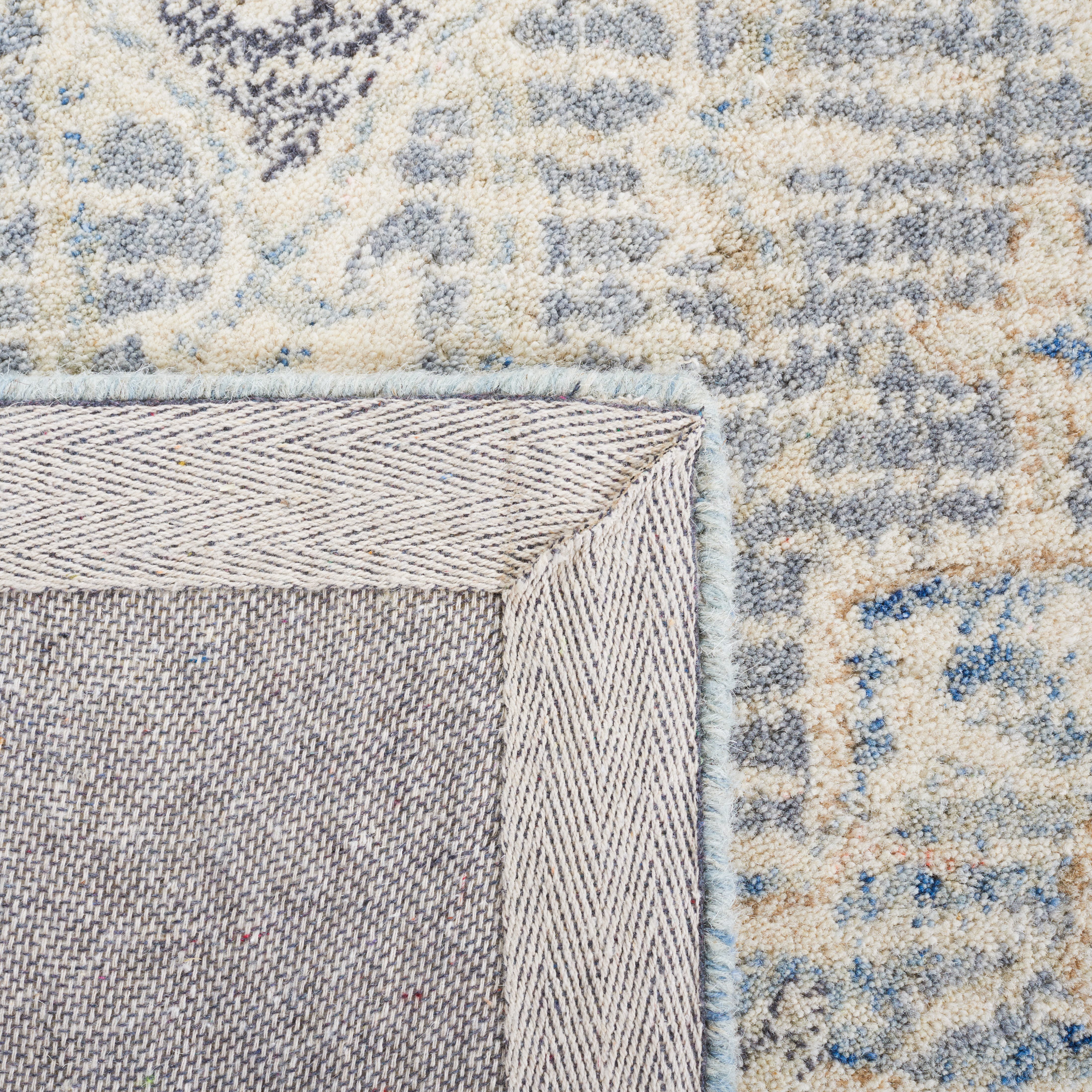 SAFAVIEH Metro Marion Medallion Area Rug, Light Grey/Ivory, 6' x 9'