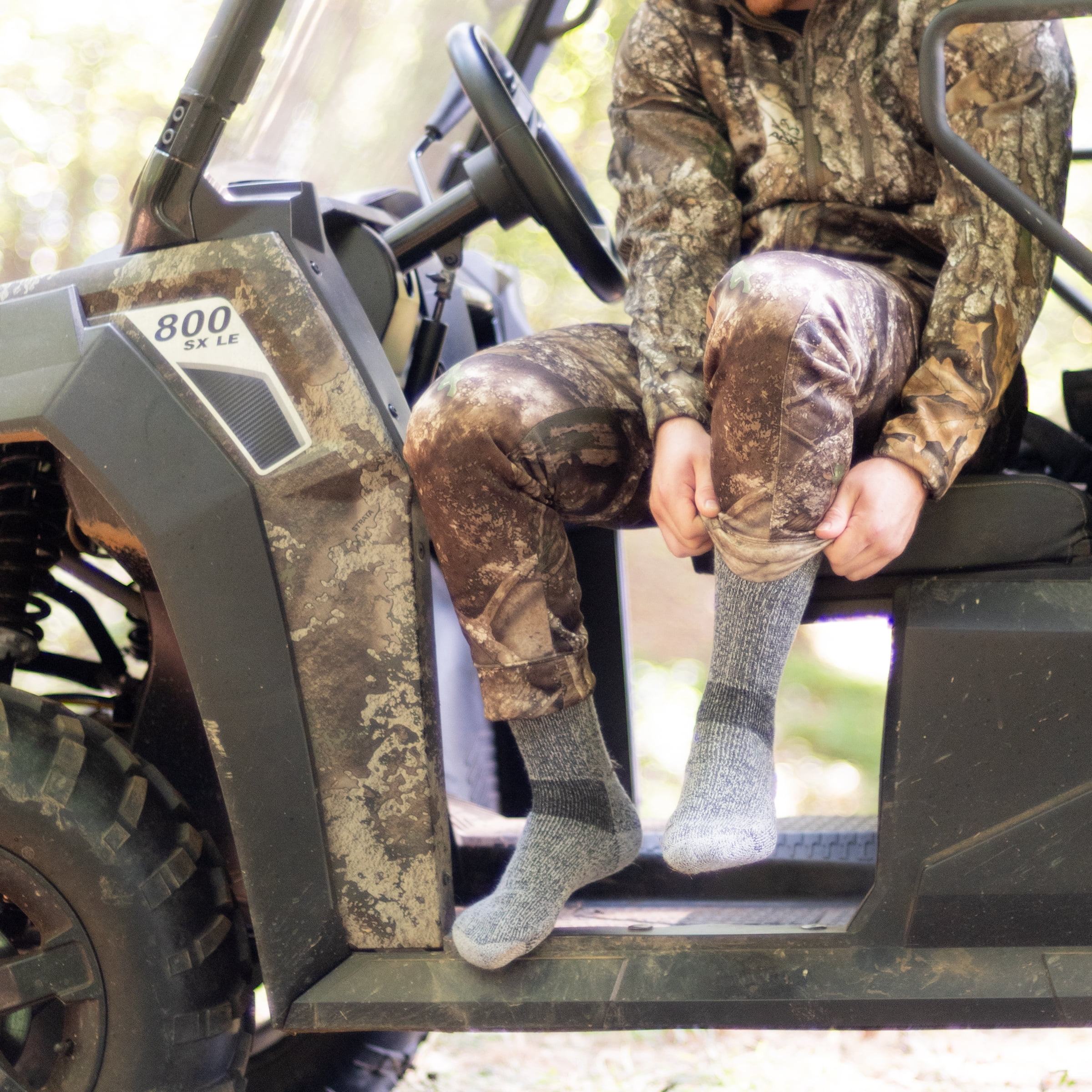 Realtree Men's 2-Pair Thermal Socks with Odor Protection (Gray, Size Large)