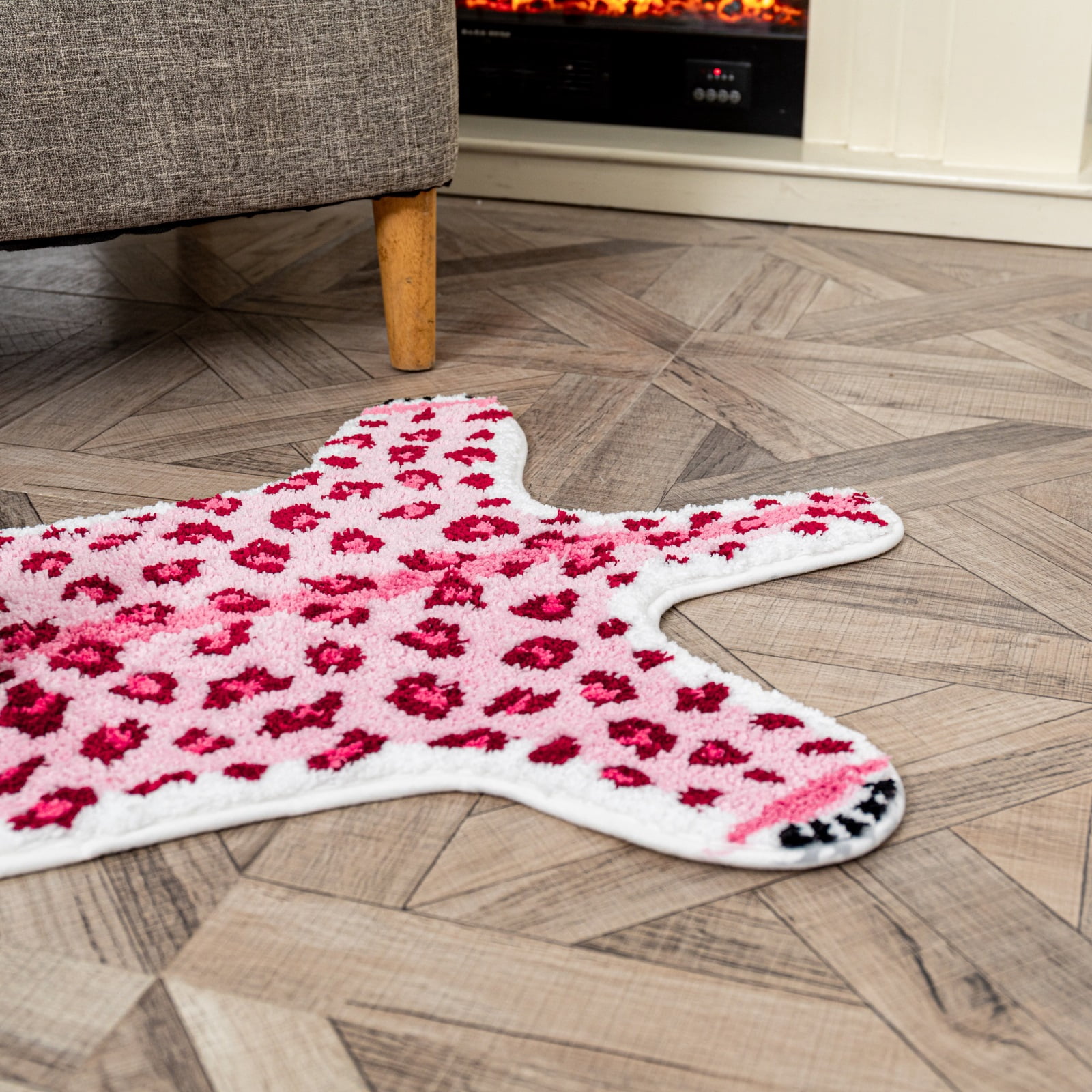yingda1992 Leopard Shaped Bath Mat Non-Slip Cute Animals Bathroom Door Mat for Kitchen Bedroom Cartoon Shower Rug for Tub Soft Bathtub Mat Home Decor Pink 23.6x39.3in
