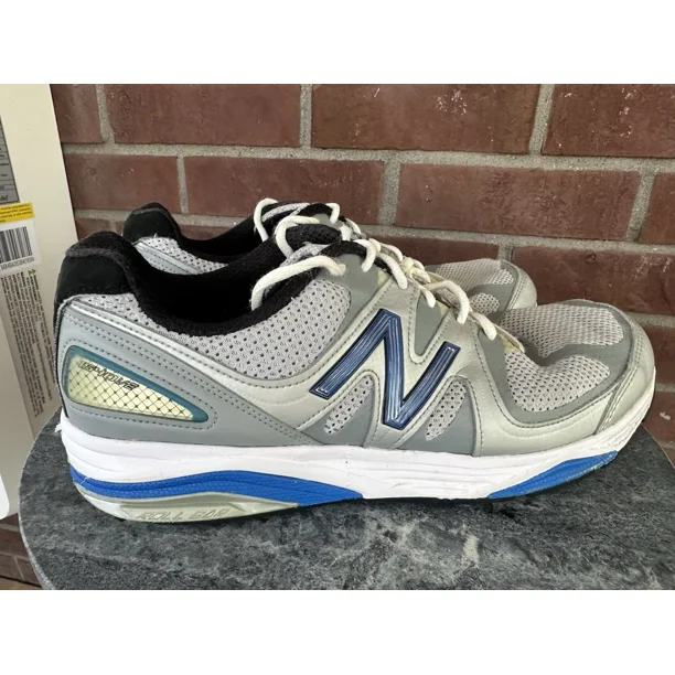 New Balance 1540V2 Mens Size 10 Gray Silver Blue Running Shoes Made in USA