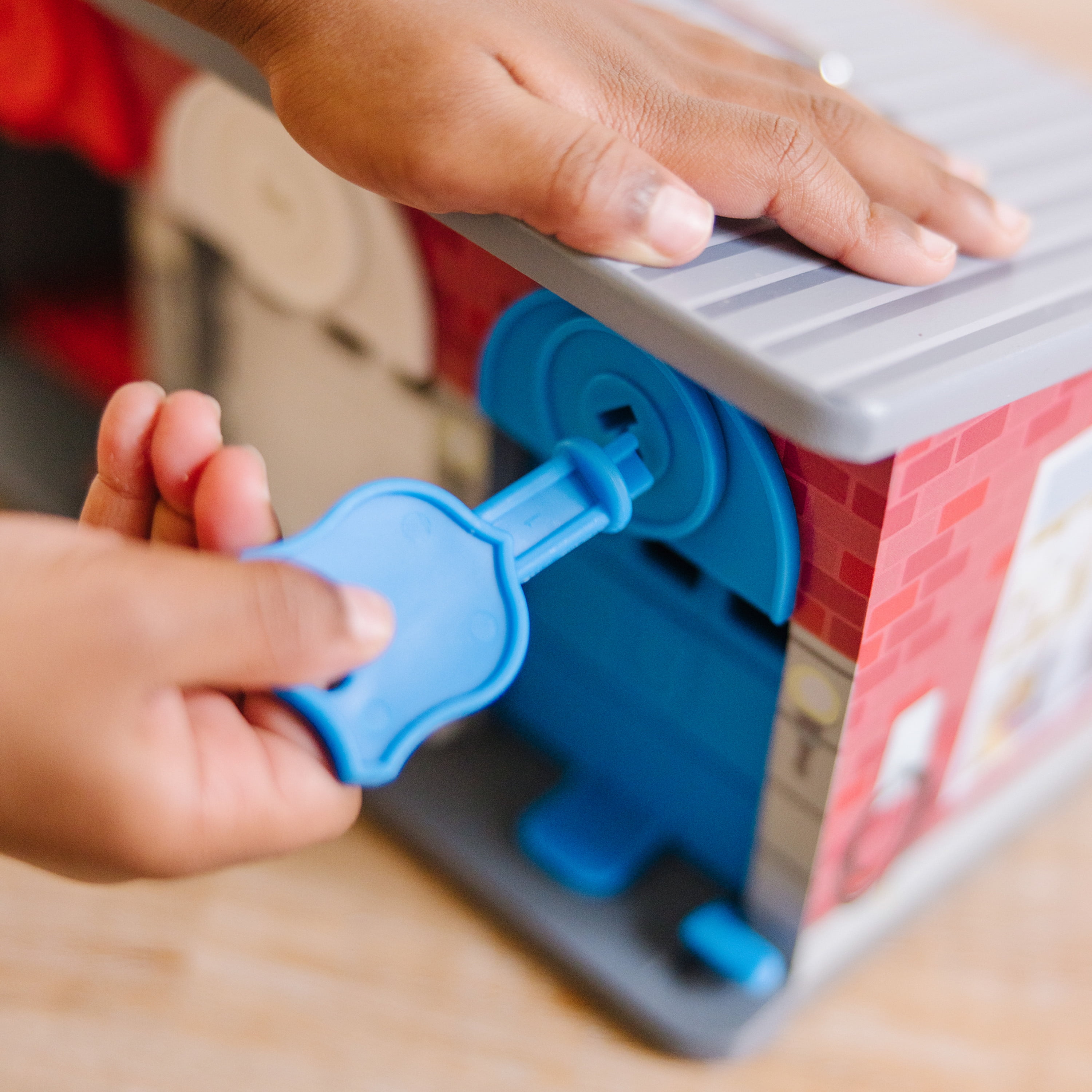 Melissa and doug store keys and cars