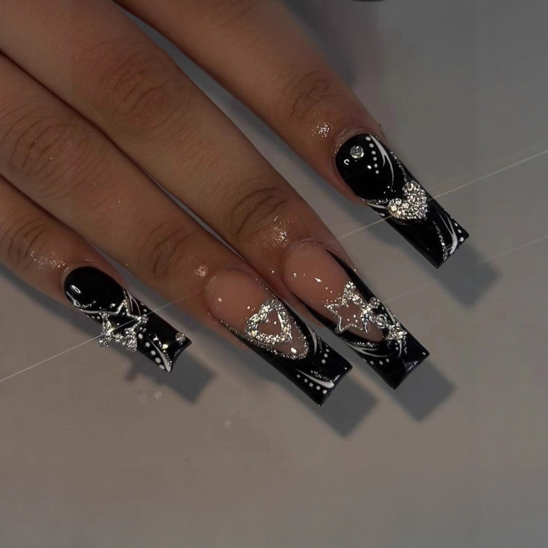 Cross-border hot sale square fake nails pure desire black sweet love stars flash diamonds wearing nail pieces finished product wholesale