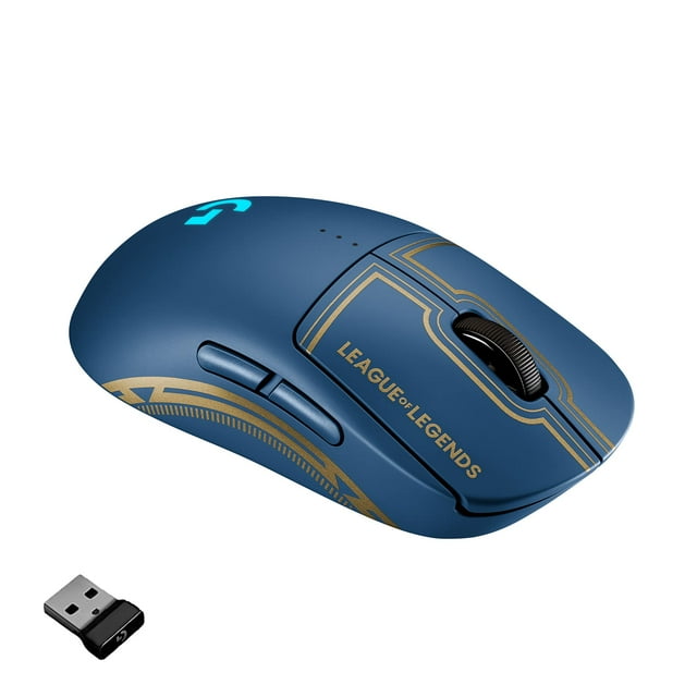 ratón para juegos logitech g pro wireless league of legends ed. azul, vista 3/4 frontal del mouse inalámbrico ambidiestro con acabado mate azul y motivos dorados, rueda scroll negra texturizada, dos botones laterales extraíbles en el lado izquierdo y receptor USB LIGHTSPEED mostrado; según especificaciones sensor HERO 25K, LIGHTSYNC RGB y memoria integrada; también suele usarse para transporte compacto de periféricos en torneos.