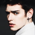 thumbnail image 2 of Boucles d'Oreilles pour Hommes Mode en Acier Inoxydable Motif Squelette Clous d'Oreilles, 2 of 6