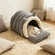 thumbnail image 1 of Cama Flock Pets, decoración navideña, cama para gatos, cama cálida y mejorada para acurrucarse en invierno, peluches suaves y relajantes, camas antiansiedad con cojines extraíbles, decoraciones de Hal, 1 of 6