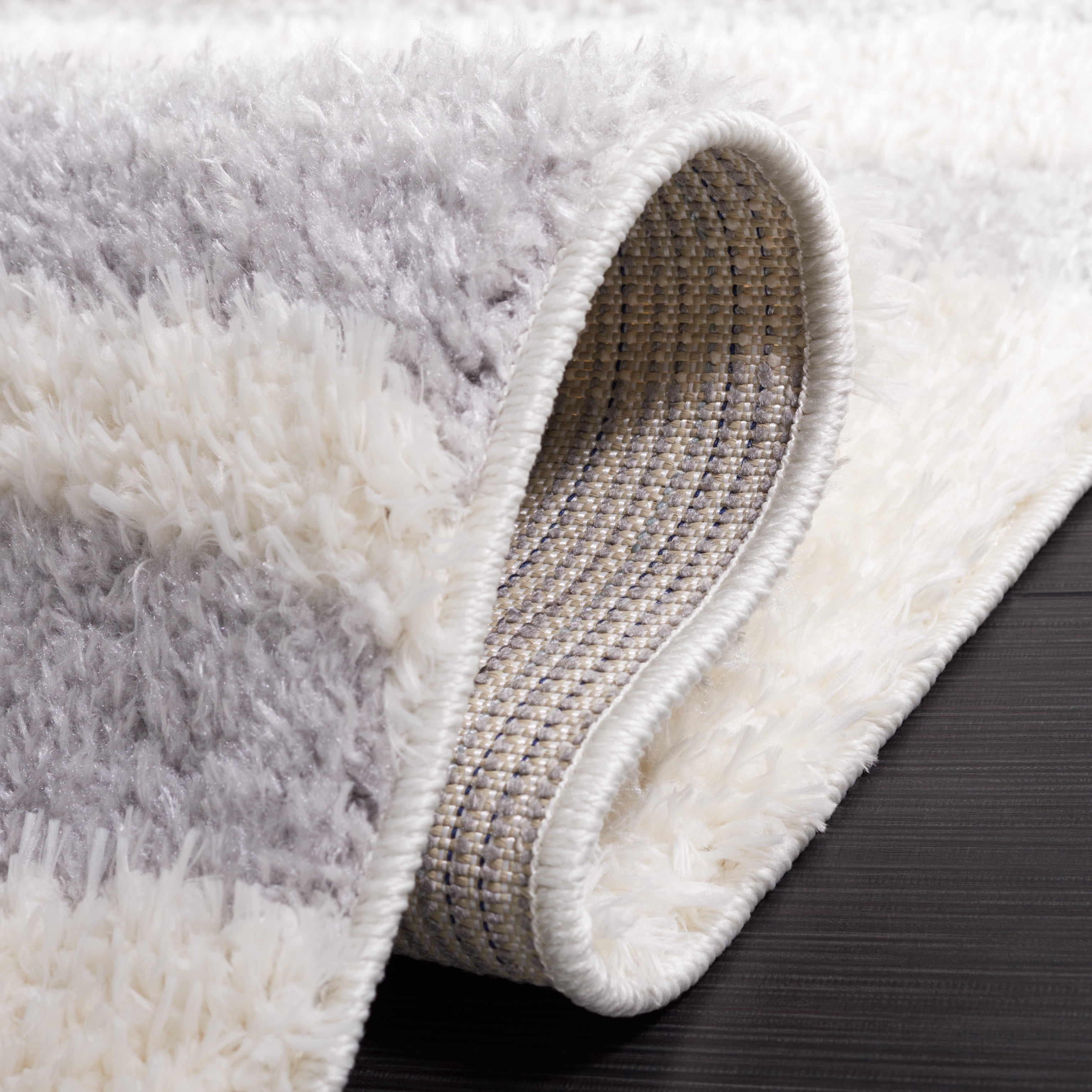 SAFAVIEH Norway Duncan Modern Area Rug, Grey/Ivory, 6'7" x 6'7" Square