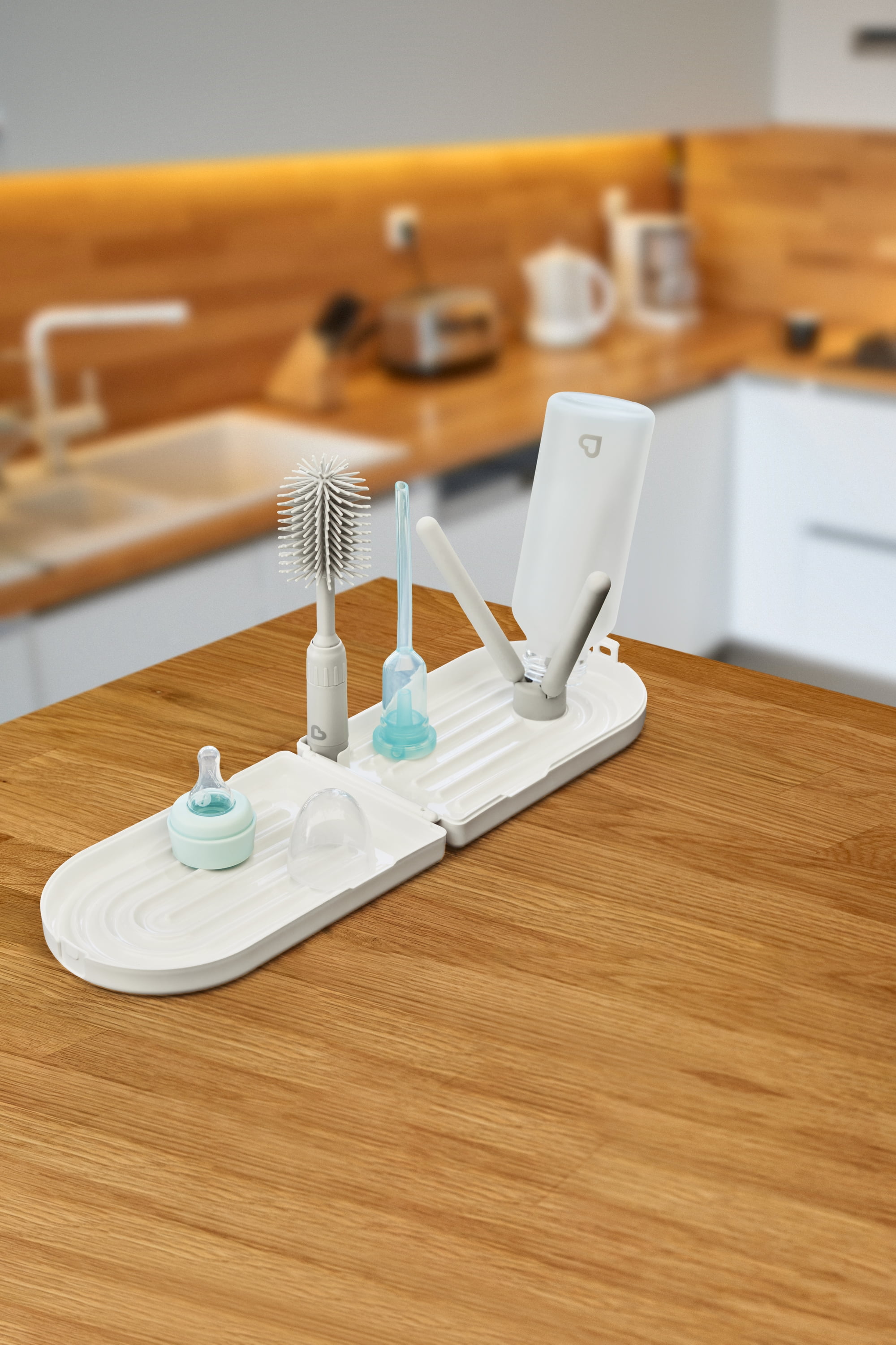 Munchkin® Portable Bottle Drying Rack with Silicone Bottle Brush, Great for Travel and Diaper Bags, White