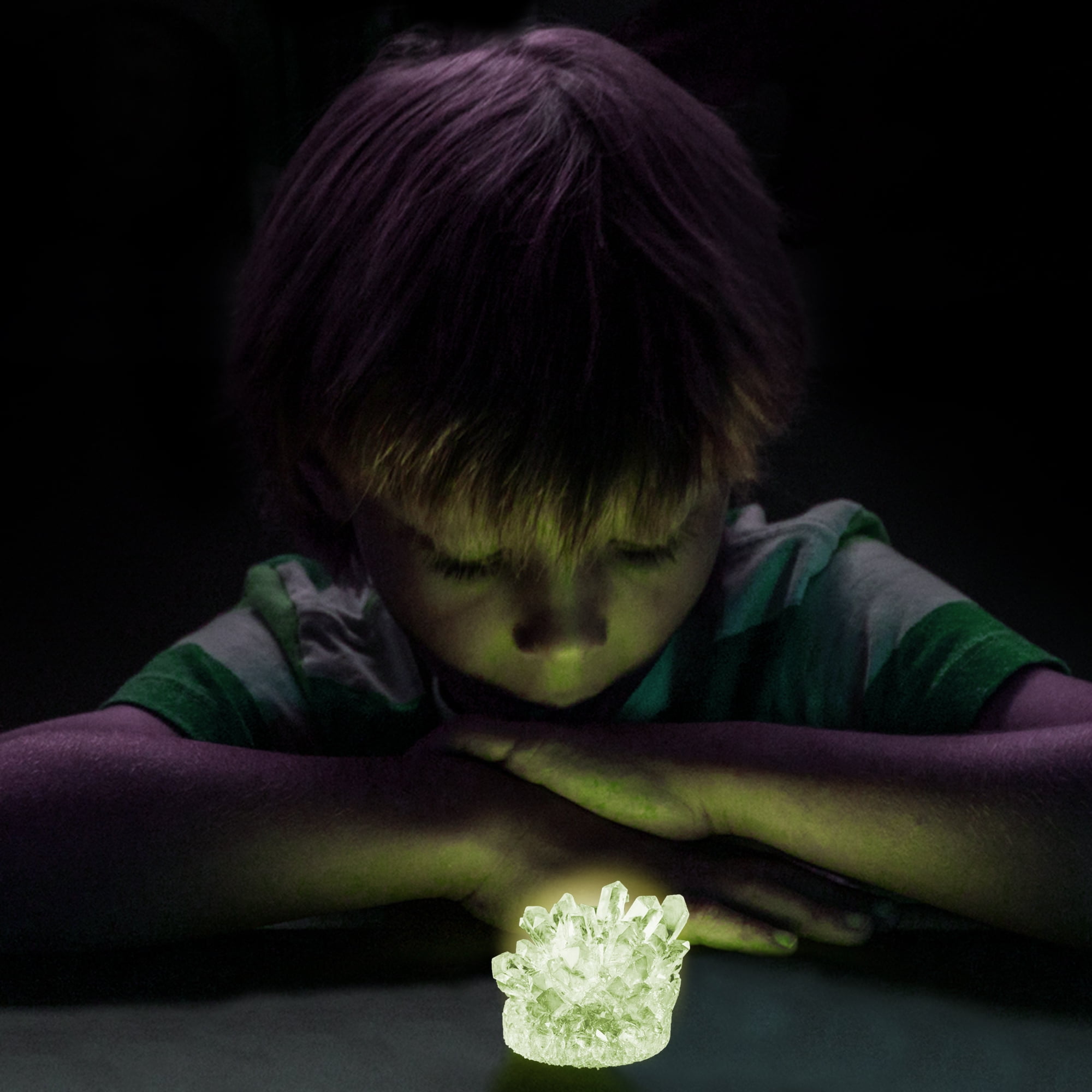 National Geographic Glow-in-the-Dark Crystal Grow Lab Kit for Child 8 years and up