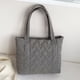 thumbnail image 1 of Bolso De Hombro Love Quilted Women Shoulder Bag Nylon Casual Cotton Padded Bag para el trabajo (gris), 1 of 6
