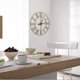 thumbnail image 3 of Reloj de pared analógico - Estilo de números romanos, Reloj decorativo con pilas - Cocina, Sala de estar, Decoración de baño (Oro), 3 of 5