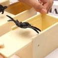 thumbnail image 2 of Juguetes de broma de araña, simulación de araña falsa, caja de miedo de broma de araña, caja sorpresa, 2 of 2