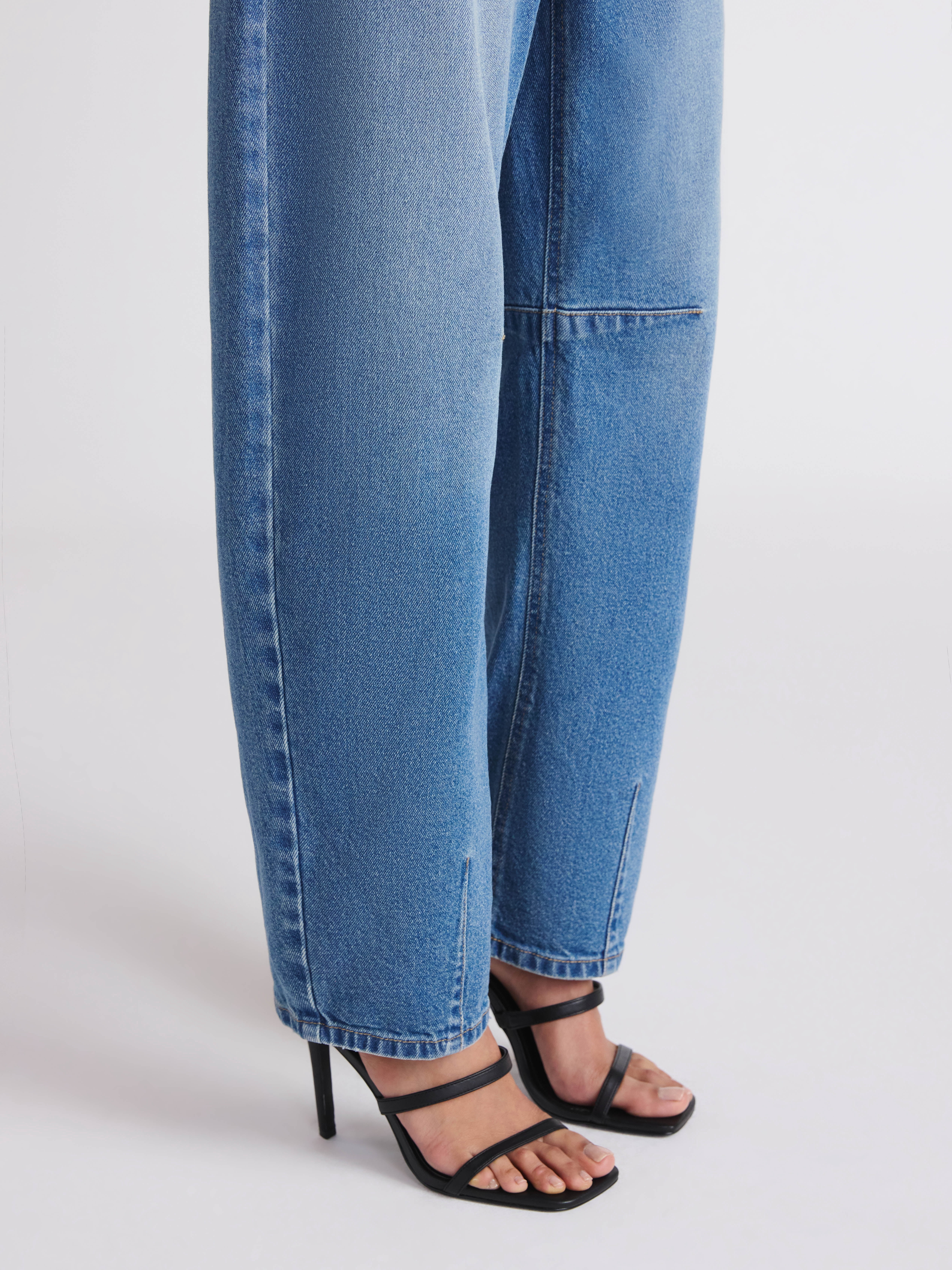 Sofia by Sofia Vergara Women's and Women's Plus Barrel Super High Rise Jeans, 27" Inseam, Sizes 0-28