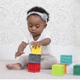thumbnail image 3 of Juego de bloques Infantino Squeeze and Stack con números, animales de más de 6 millones, 3 of 7