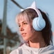 thumbnail image 2 of Auriculares Bluetooth con oreja de gato iluminados sobre la oreja oso de fresa Electrónica, 2 of 5