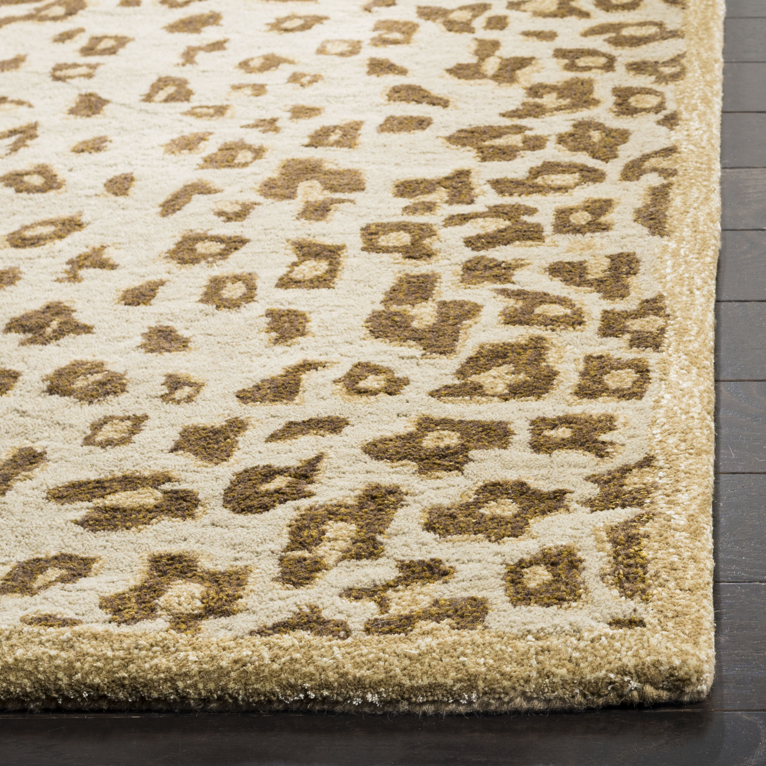 SAFAVIEH Martha Stewart Kalahari Spotted Area Rug, Horizon Sandbeige, 2'6" x 4'3"
