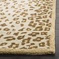 thumbnail image 3 of SAFAVIEH Martha Stewart Kalahari Spotted Area Rug, Horizon Sandbeige, 2'6" x 4'3", 3 of 7