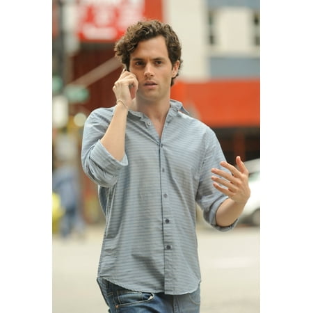 Penn Badgley Films A Scene At The Gossip Girl Film Set In The Upper East Side Out And About For Celebrity Candids - Tue  New York Ny August 16 2011 Photo By Ray TamarraEverett Collection