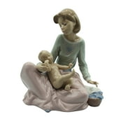 Lladro Figurine: 5845 Dressing the Baby | Mint with Box