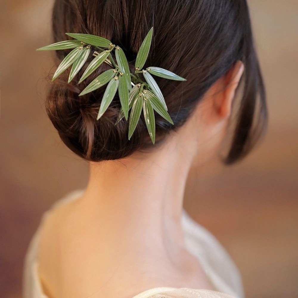 Chinese Bamboo Leaf Hair Clip For Women Elegant Accessory Beaded Design