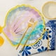 thumbnail image 5 of Platos de papel con conchas de colores (paquete de 10) | Platos desechables de papel de 23 cm aptos para uso alimentario | Vajilla de cumpleaños con temática marina | Platos ecológicos y reciclables, 5 of 6
