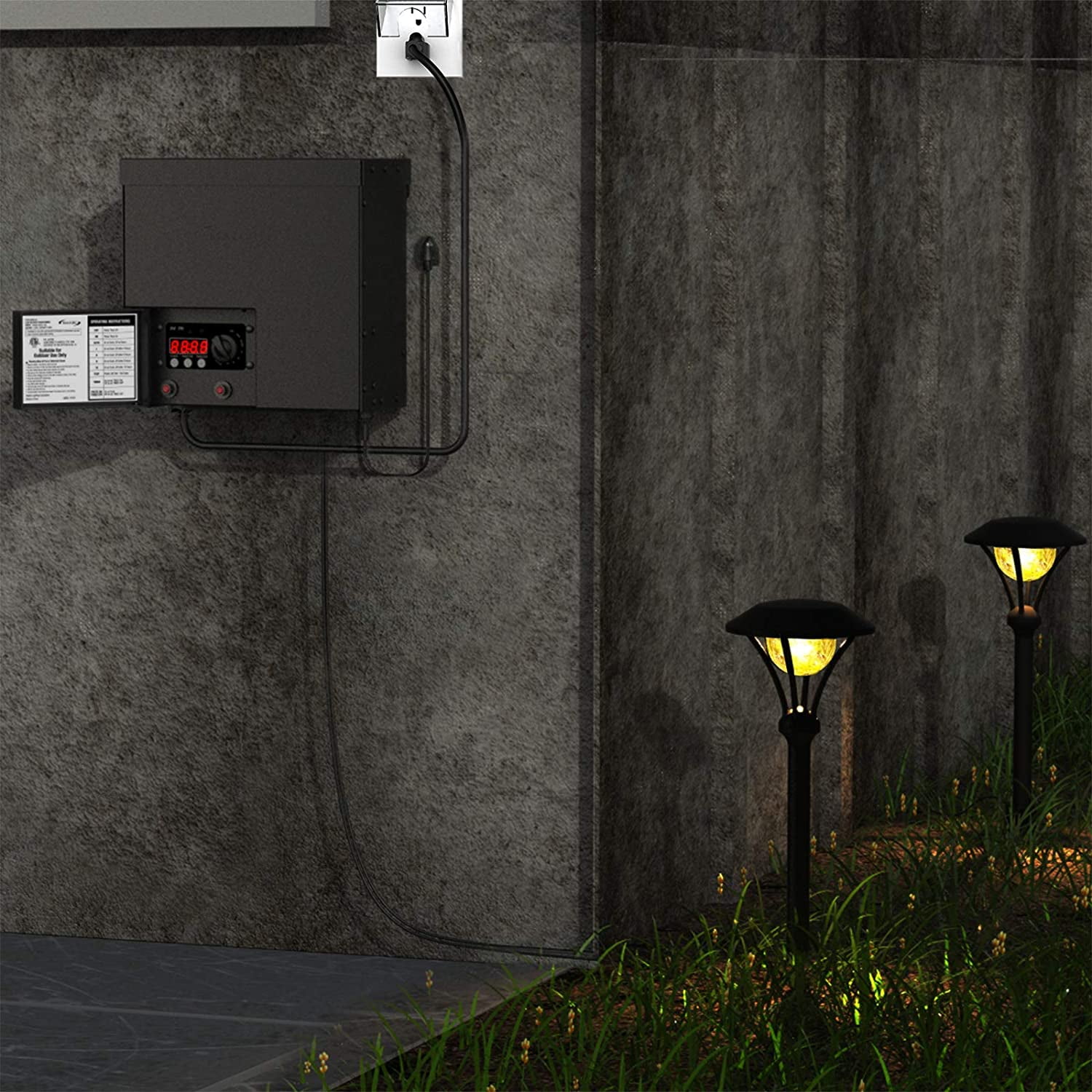 Malibu 600 Watt Power Pack with Sensor Photo Cell and Weather Shield for Low Voltage Landscape Lighting Spotlight Outdoor Transformer 120V Input 12V Output 8100-0600-01