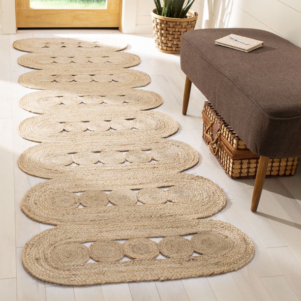 SAFAVIEH Natural Fiber Kaelee Braided Geometric Jute Runner Rug