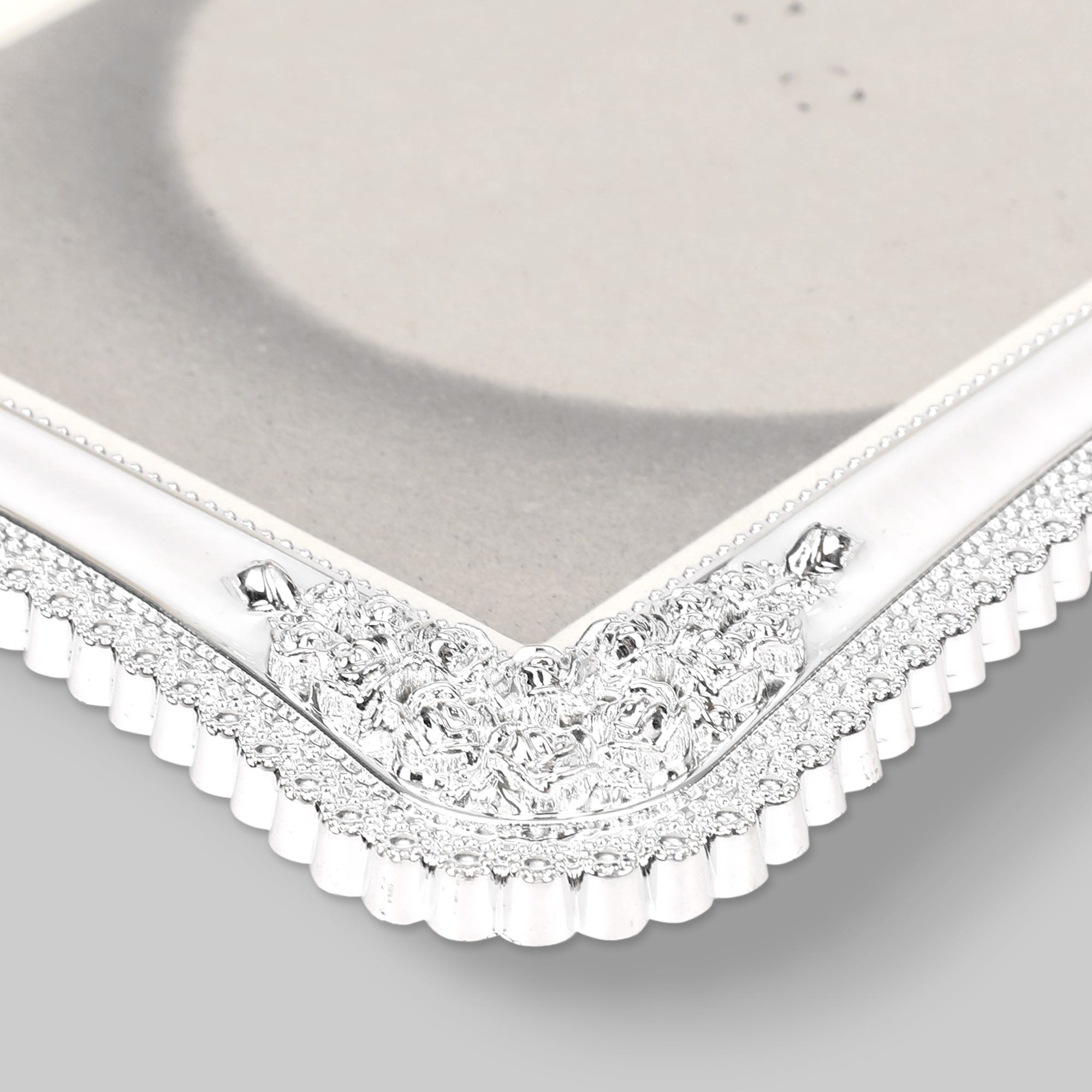 Unique Bargains Plated Picture Frame with Crystal Tabletop Decor Silver and White 4x6 in