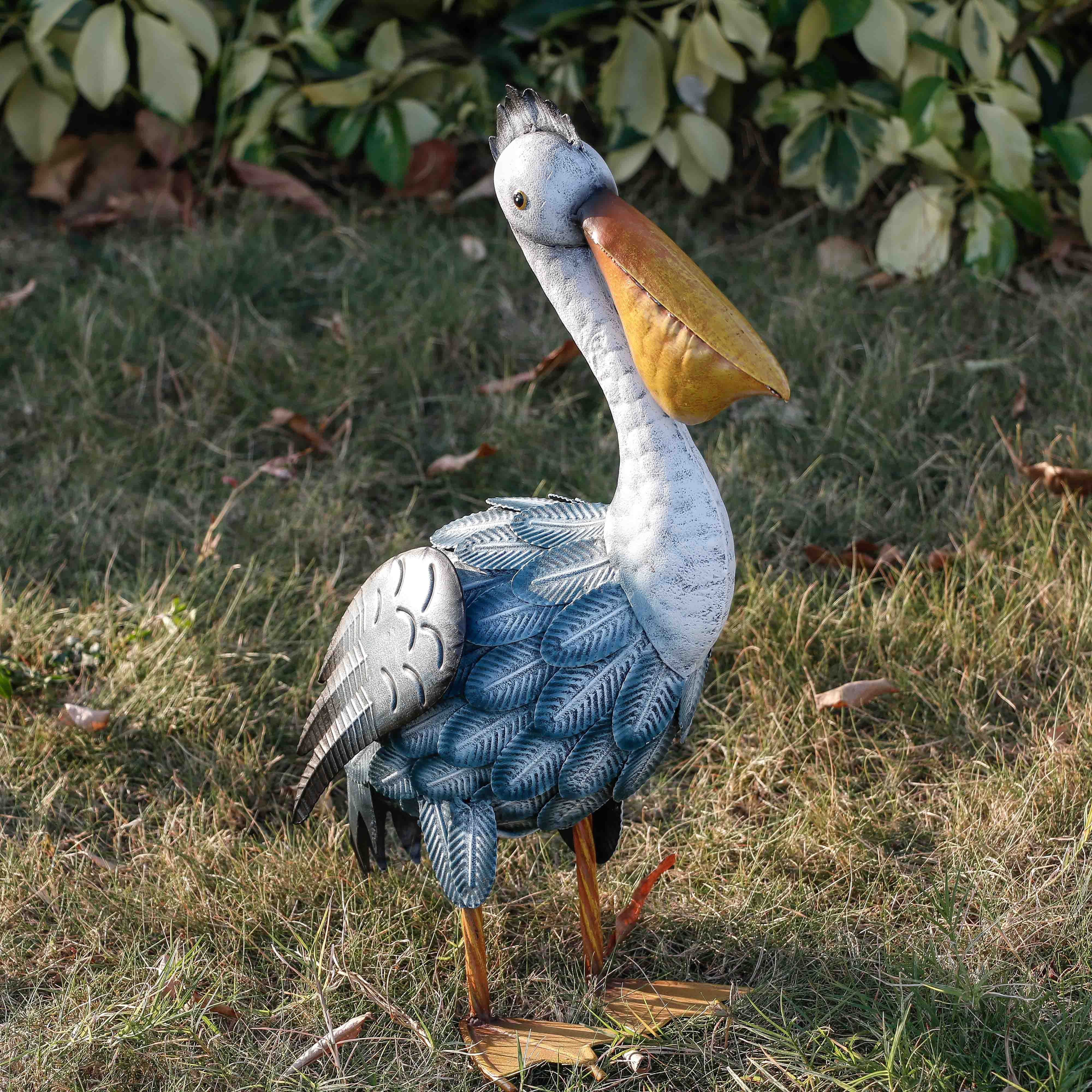 TERESA'S COLLECTIONS 16.5" Pelican Metal Garden Statue, Coastal Outdoor Yard Art for Patio