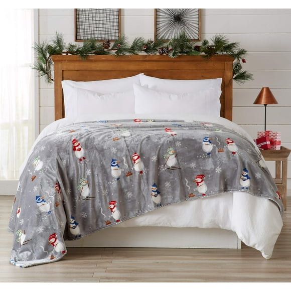Great Bay Home Luxuriously Soft Velvet Plush, Full/Queen Holiday Throw Blanket Christmas Throw For Sofa And Bed Cozy And Warm Plush Throw Blanket Holiday Blankets And Throws