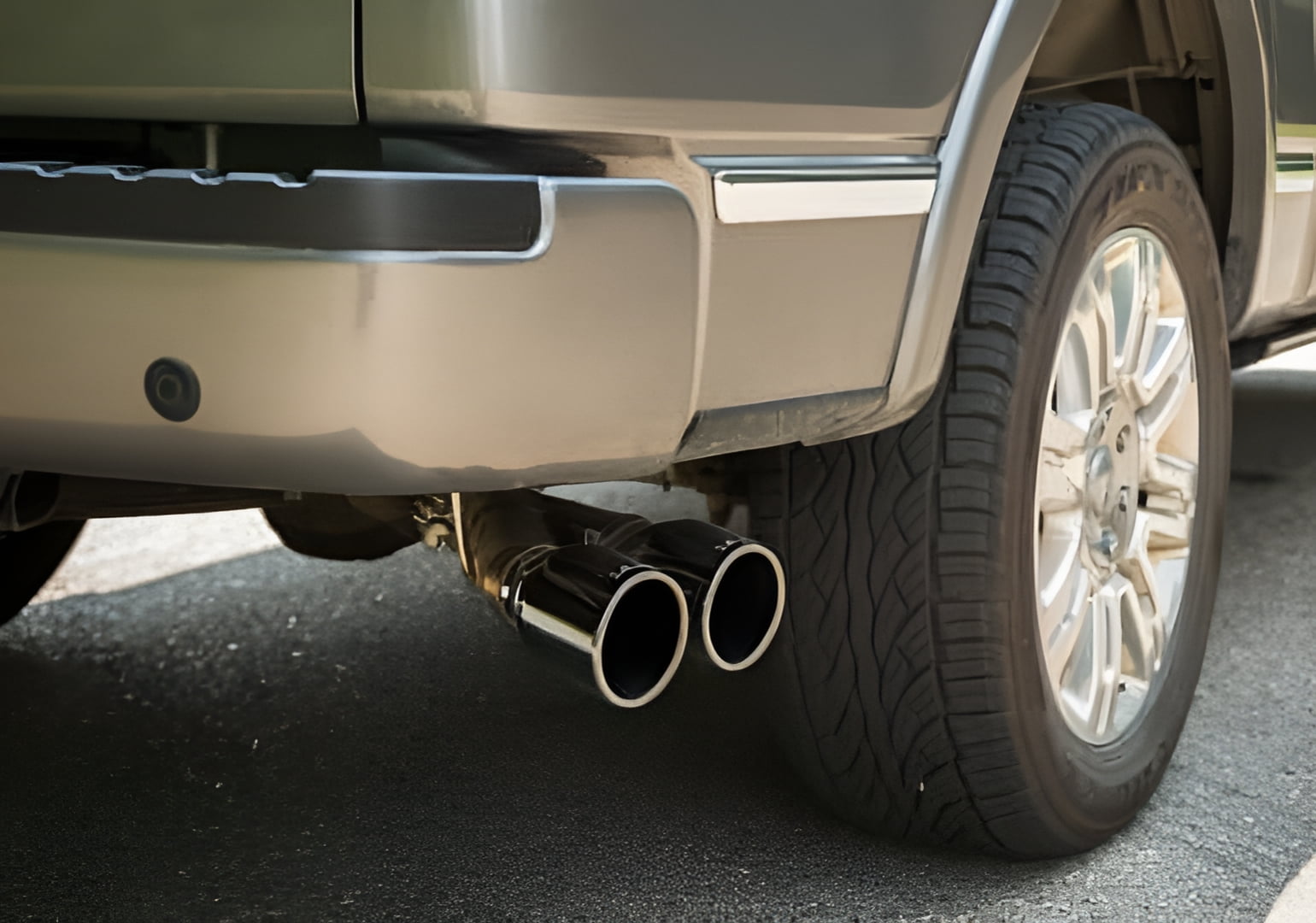 Roush 421711 Side Exit Performance Exhaust System, 1 Pack