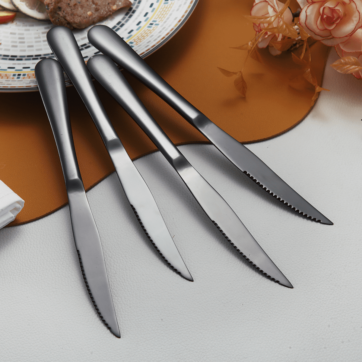 Stainless Steel Serrated Steak Knife Set of 6, BuyGo Gold Color Heavy Duty Dinner Table Knives for Cutting Meat, Beef, 8.6 inch, Dishwasher Safe