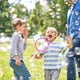 thumbnail image 4 of Juego de 3 sopladores de burbujas circulares para niños (color aleatorio), 4 of 7