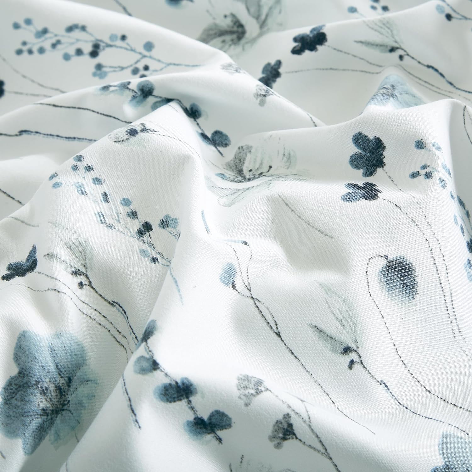 Chezmoi Collection Fran 3-Piece Boho Floral Comforter Set, Queen, Blue White Poppy Flower Printed Microfiber Lightweight Bedding Set