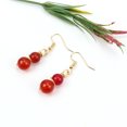 thumbnail image 1 of Nvzi Pendientes personalizados, cuentas redondas de piedra de cristal hechas a mano, pendientes envueltos en alambre de cobre dorado, pendientes elegantes de estilo largo con cuentas (rojo), 1 of 4