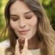 Boîte cadeau Ferrero Rocher de chocolats aux noisettes fins – image 2 sur 9
