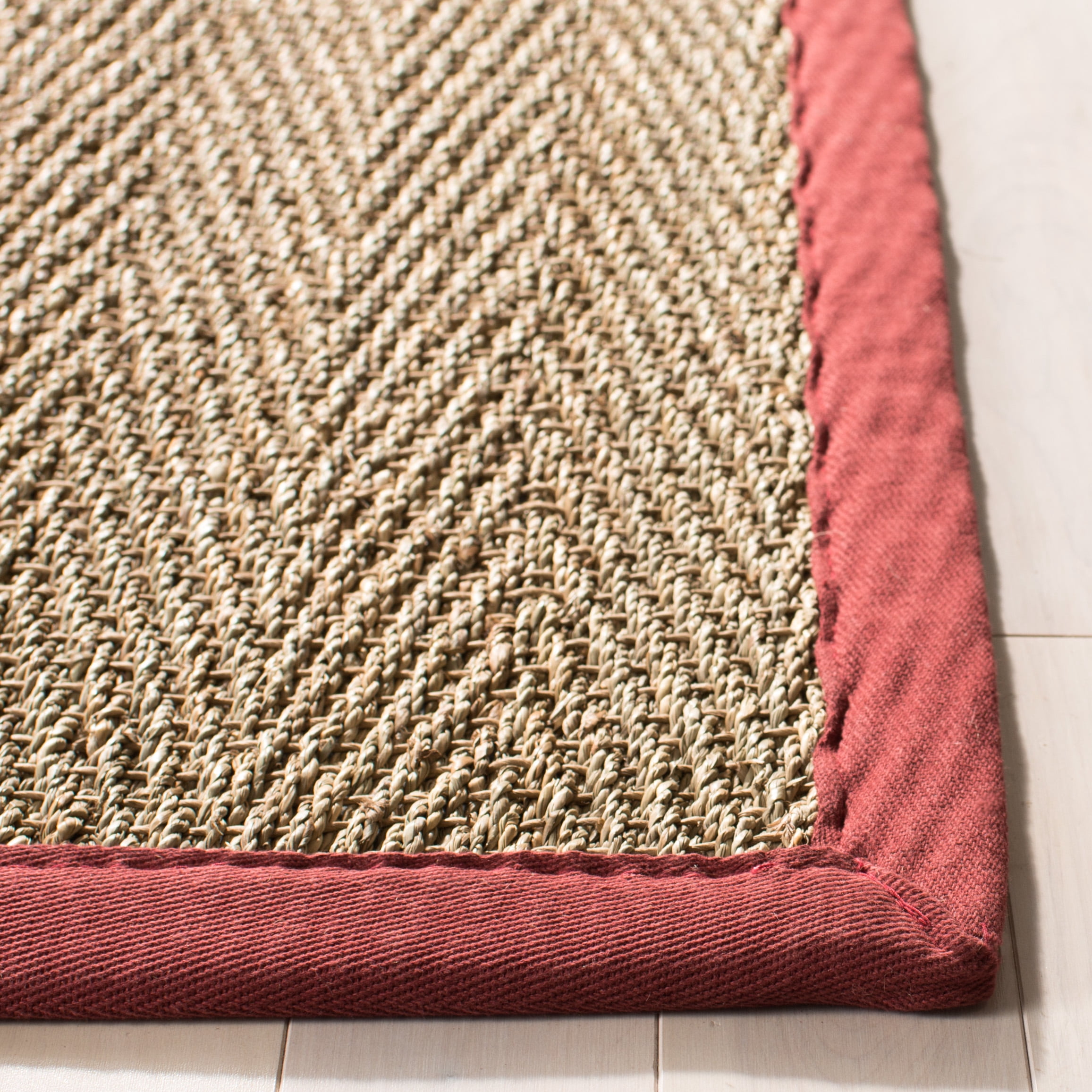 SAFAVIEH Natural Fiber Maisy Solid Area Rug, Natural/Burgundy Red, 6' x 6' Square