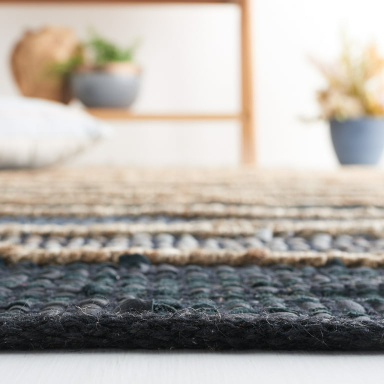 SAFAVIEH Vintage Leather Kensington Striped Area Rug, Black