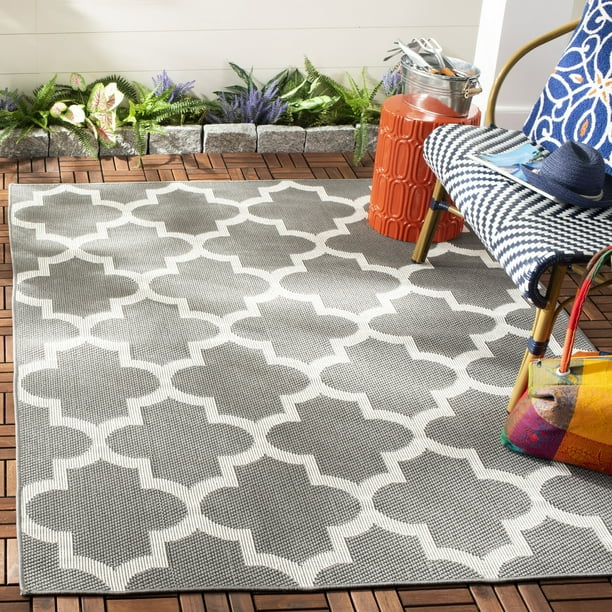 Safavieh Bermuda Abraham Geometric Quatrefoil Outdoor Area Rug