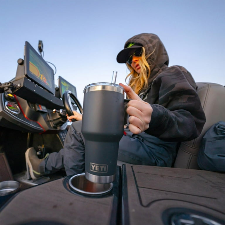 YETI タンブラーRAMBLER 35oz ネイビー YETI Rambler 35 oz Straw Mug - Navy | P.C. Richard & Son