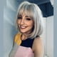 thumbnail image 2 of Peluca corta Bob jinwen Gris Plateada de 12 con Cabello Sintético de Flequillo blancas para cosplay, 2 of 8