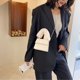 thumbnail image 2 of Bolso Vintage de piel sintética con estampado de vaca para mujer Likrtyny bandolera de hombro informal con asa de felpa y cadena de diseñador de lujo, 2 of 7