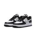 thumbnail image 4 of Neck-pantalones cortos de cuero neutro Air Force 1 07, bajos, Retro10940, 4 of 5
