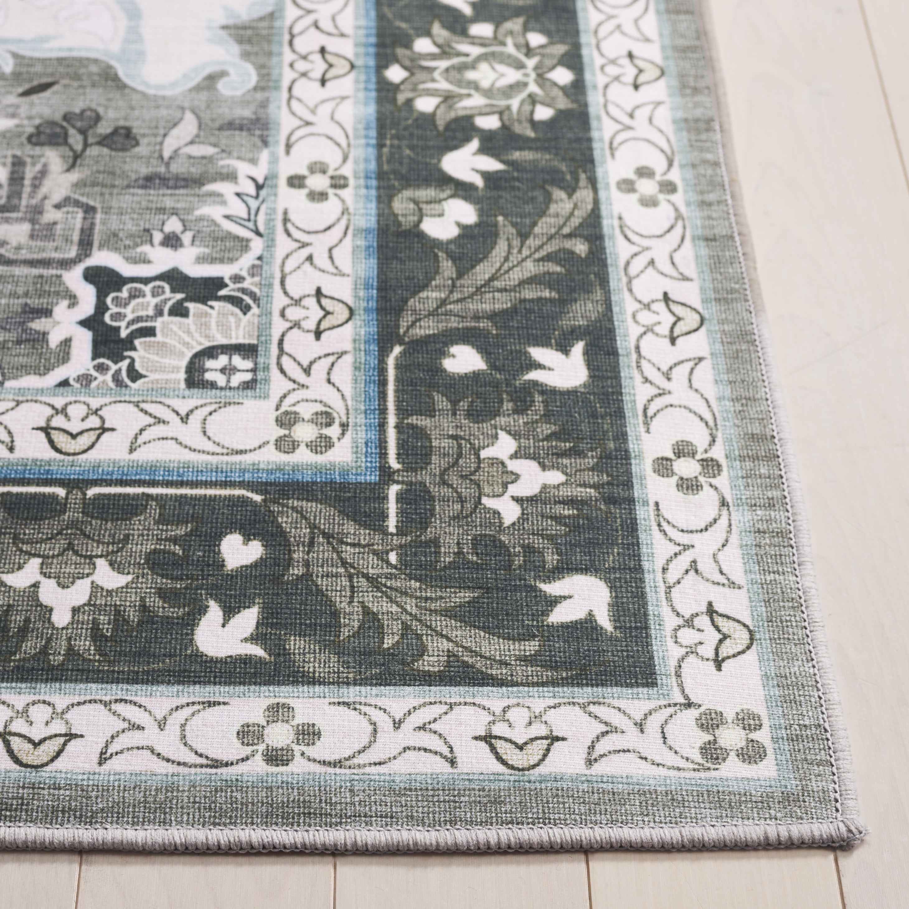 SAFAVIEH Tucson Luvina Oriental Machine Washable Area Rug, Green/Light Green, 3' x 5'
