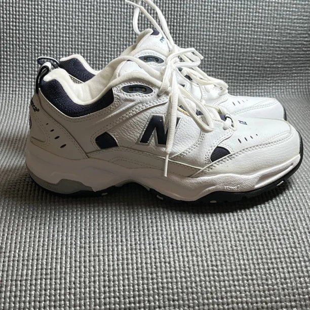 New Balance 620 Athletic Shoes Mens 7.5D White Blue Walk Gym Trainers Sneakers